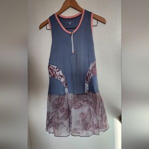 Blue and Pink Paisley Workout Set